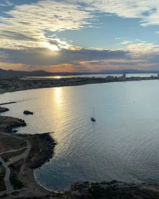 Instagram post from encostacalida. This post is in position 4.